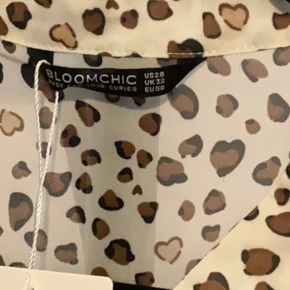 Sheer cheetah print blouse - Picture 2 of 3